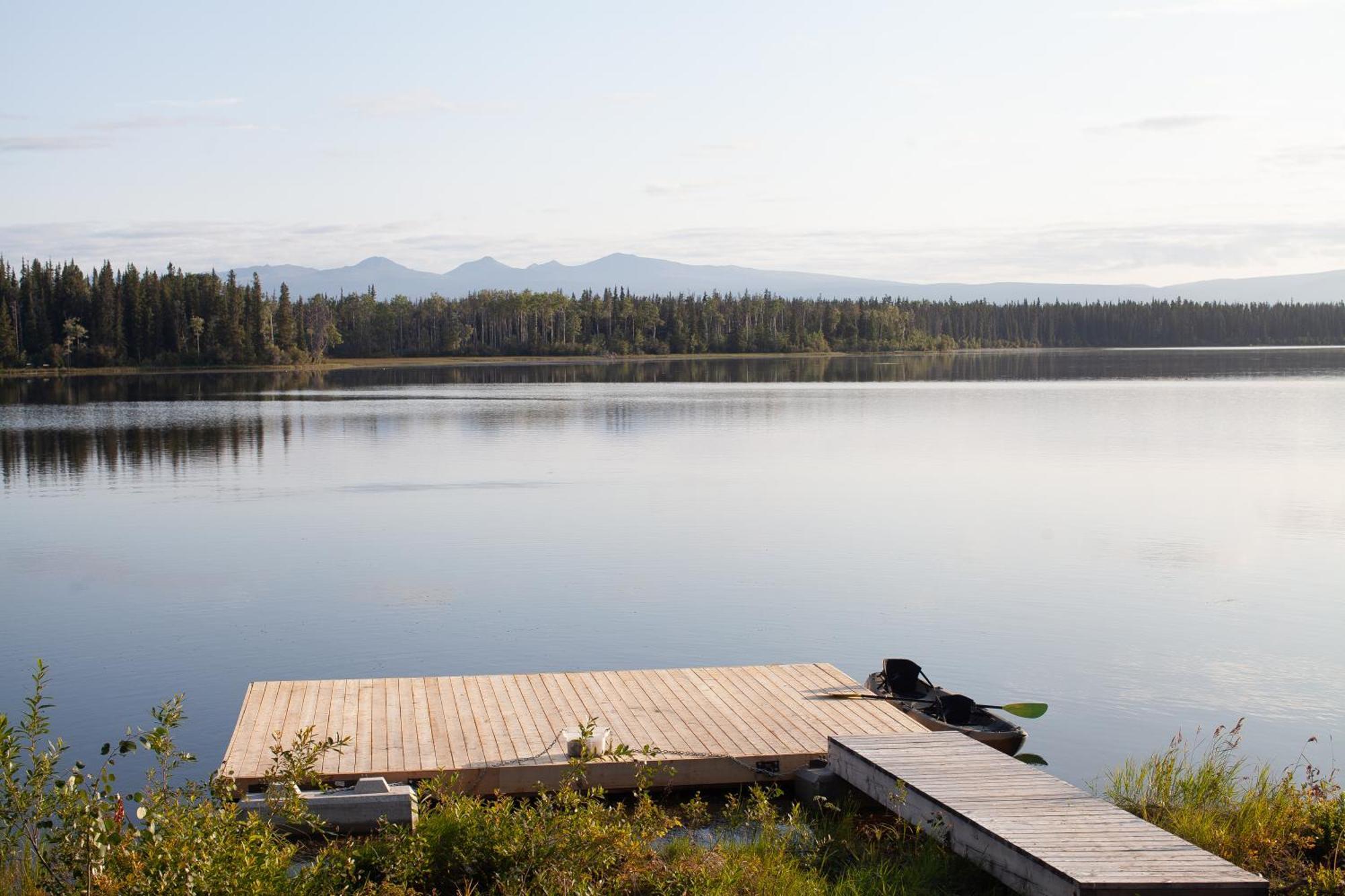 Red Cariboo Resort Anahim Lake Exterior foto