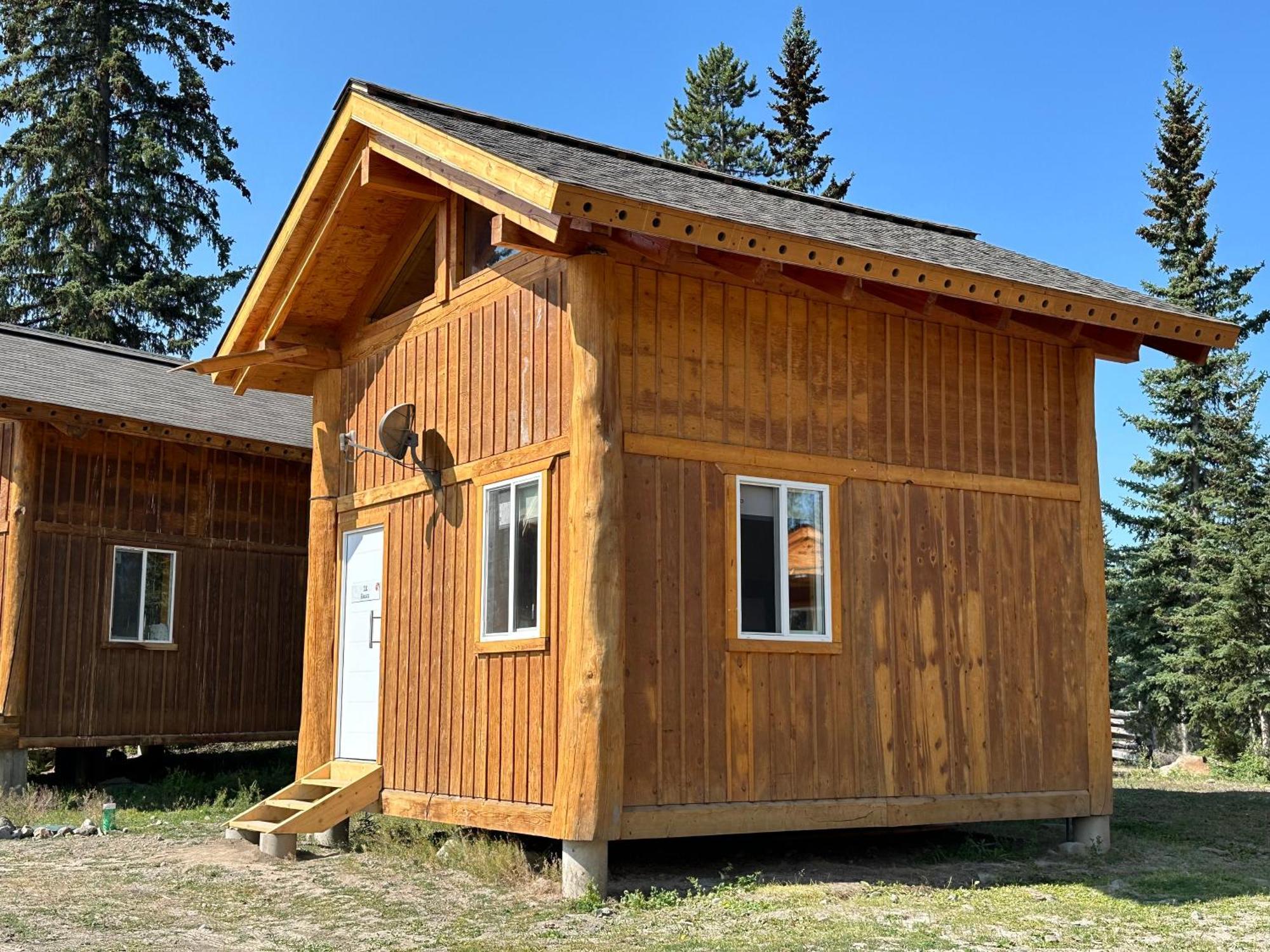 Red Cariboo Resort Anahim Lake Exterior foto